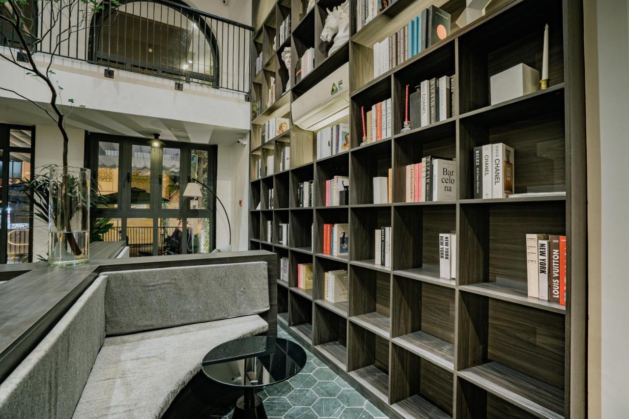 Mint Hotel Bui Vien Q1 Ho Chi Minh City Exterior photo